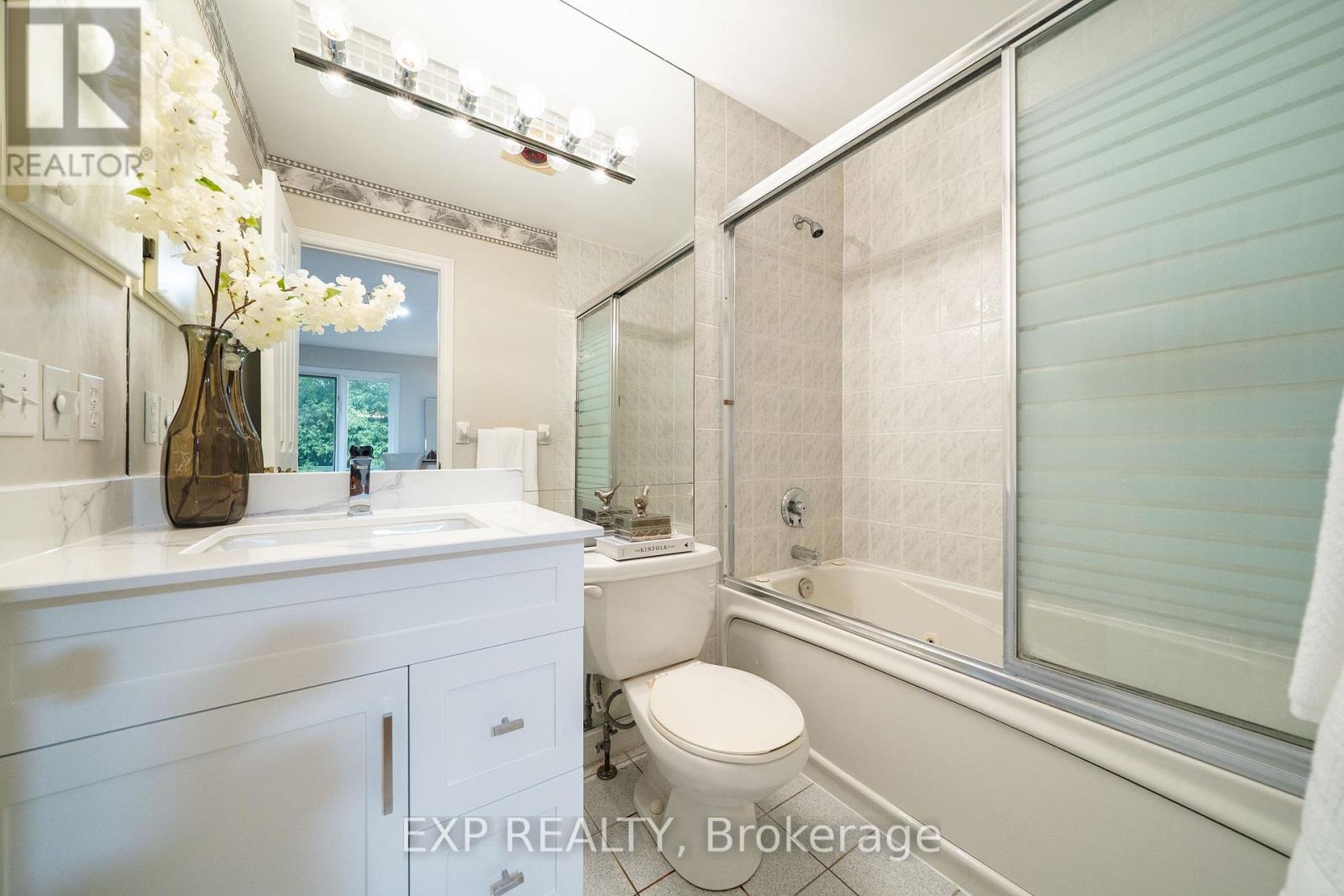 7 WETHERBY CIRCLE - Image 23