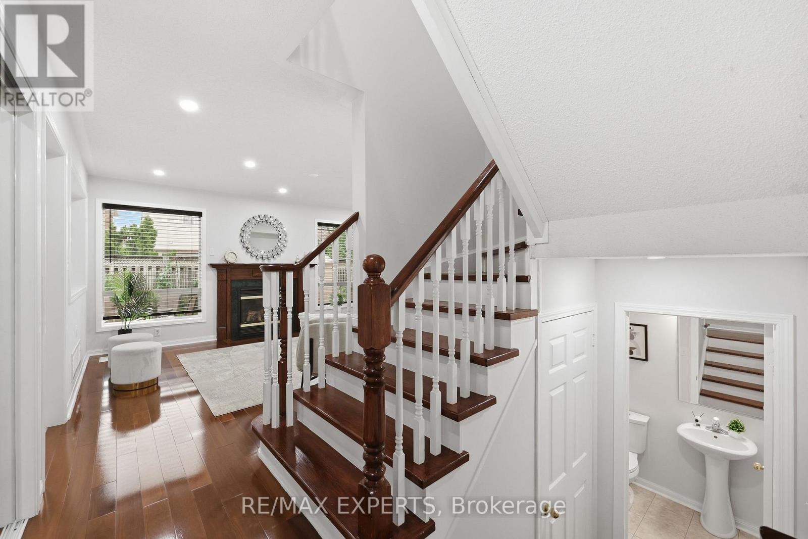 554 CAVERHILL CRESCENT - 12