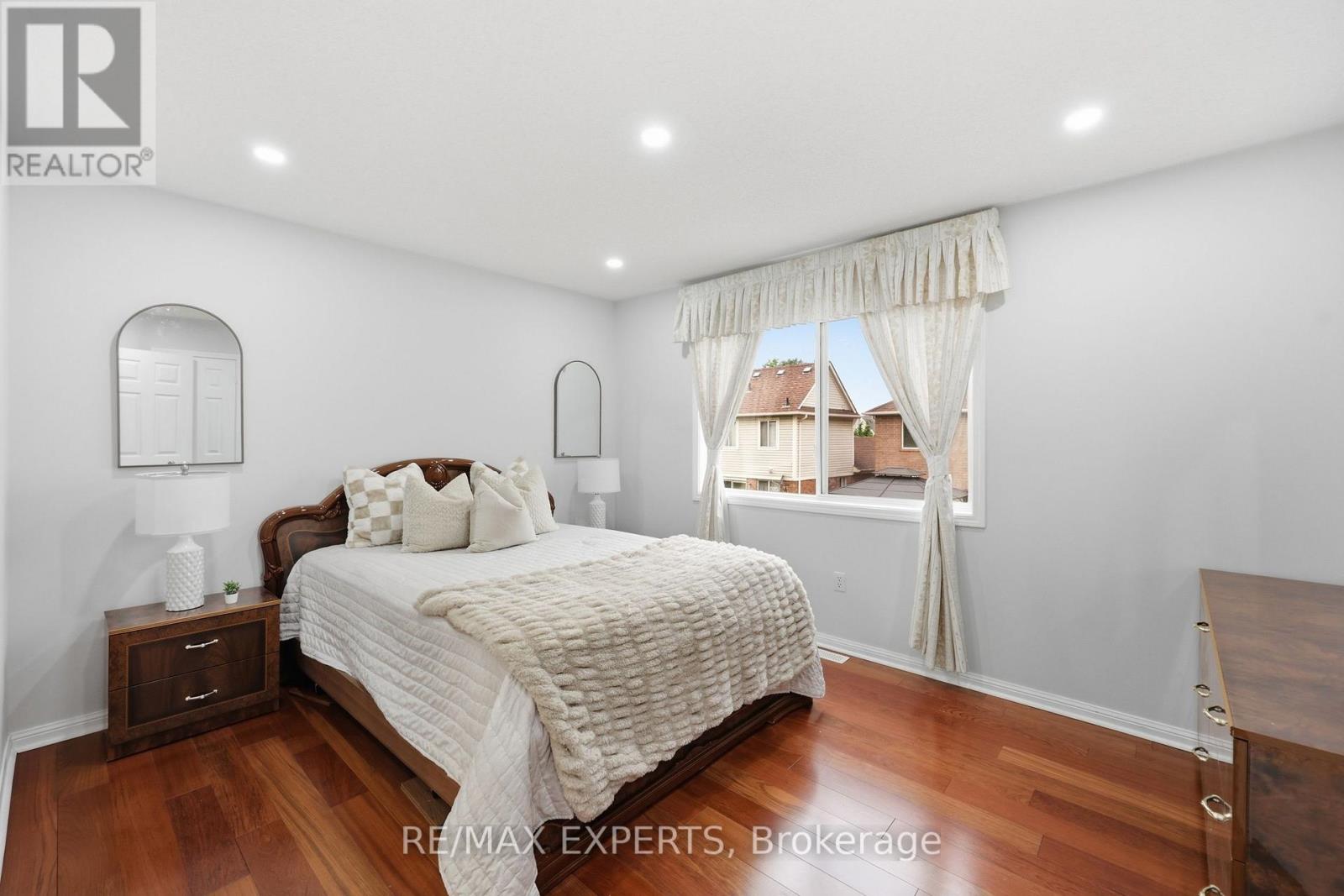 554 CAVERHILL CRESCENT - 14