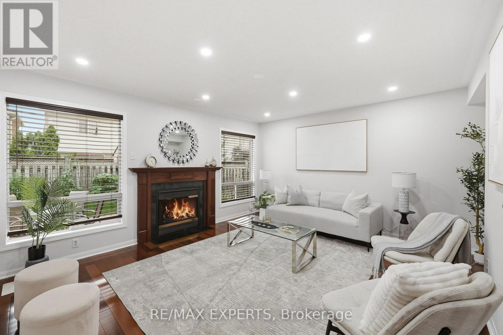 554 CAVERHILL CRESCENT - 2