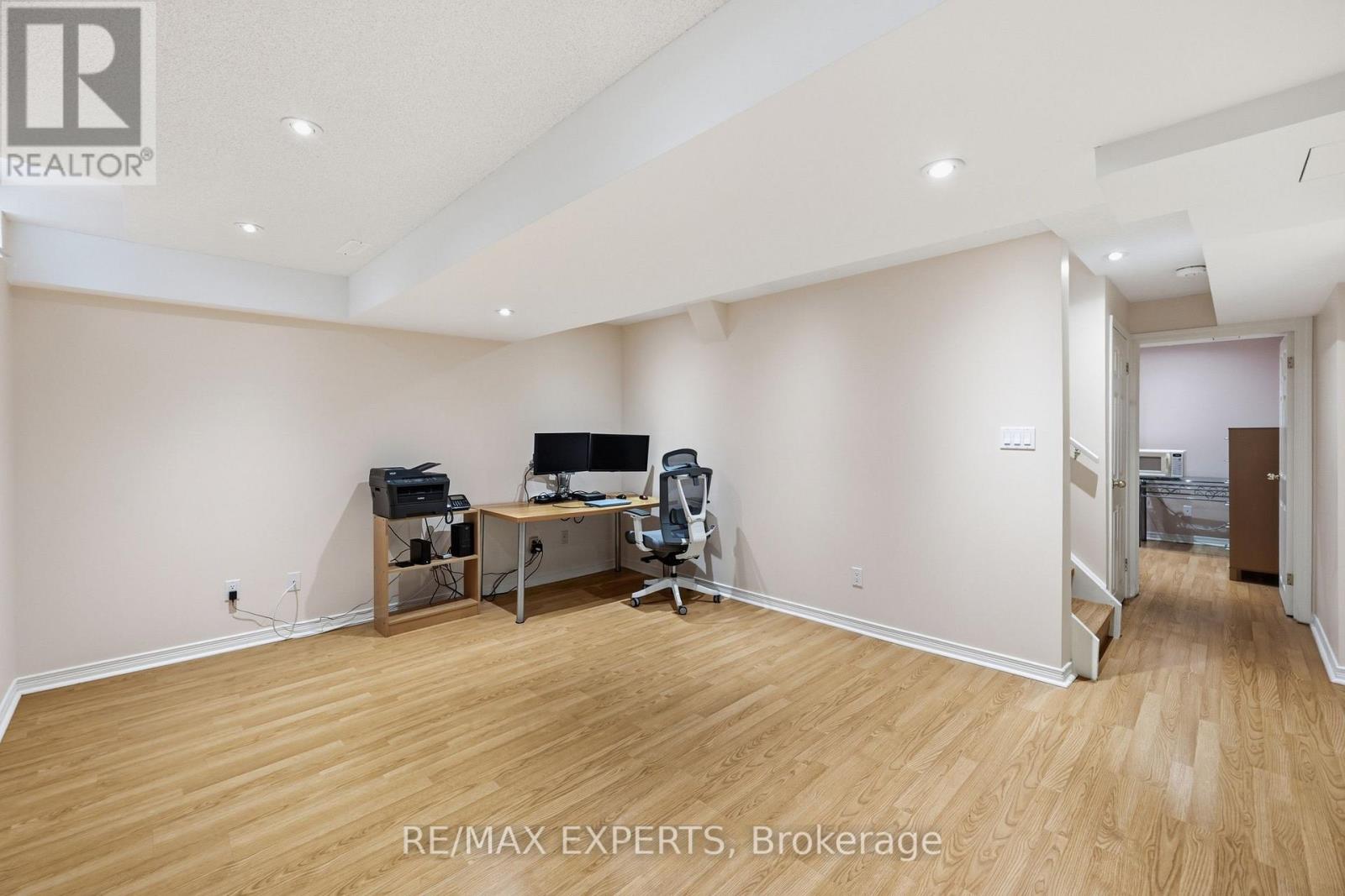 554 CAVERHILL CRESCENT - 20