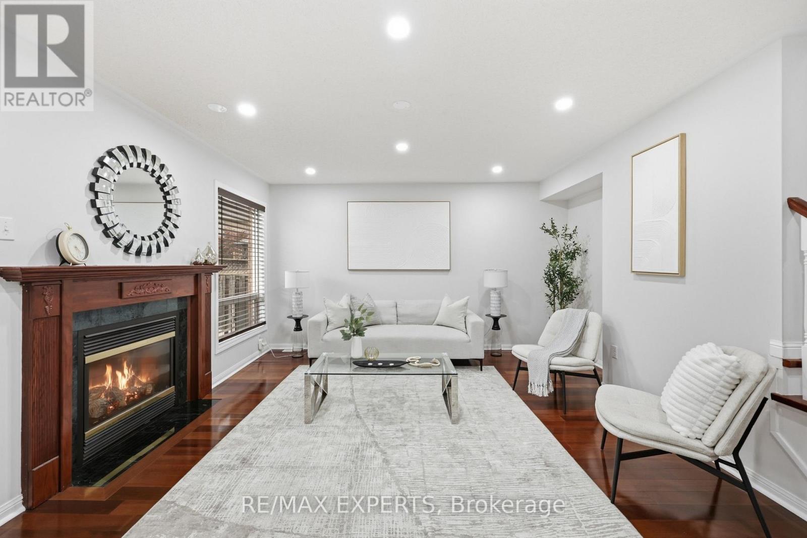 554 CAVERHILL CRESCENT - 4