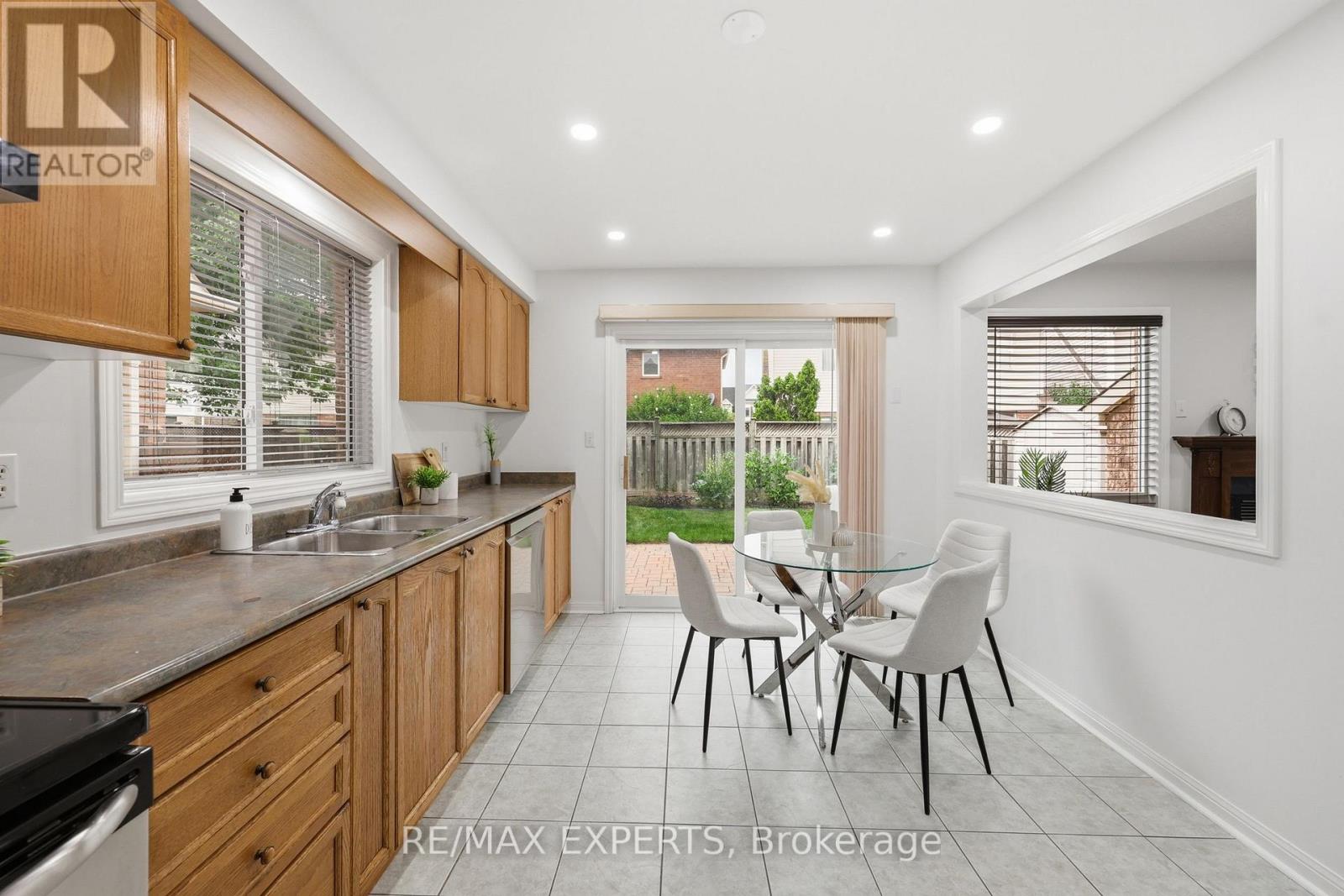 554 CAVERHILL CRESCENT - 8