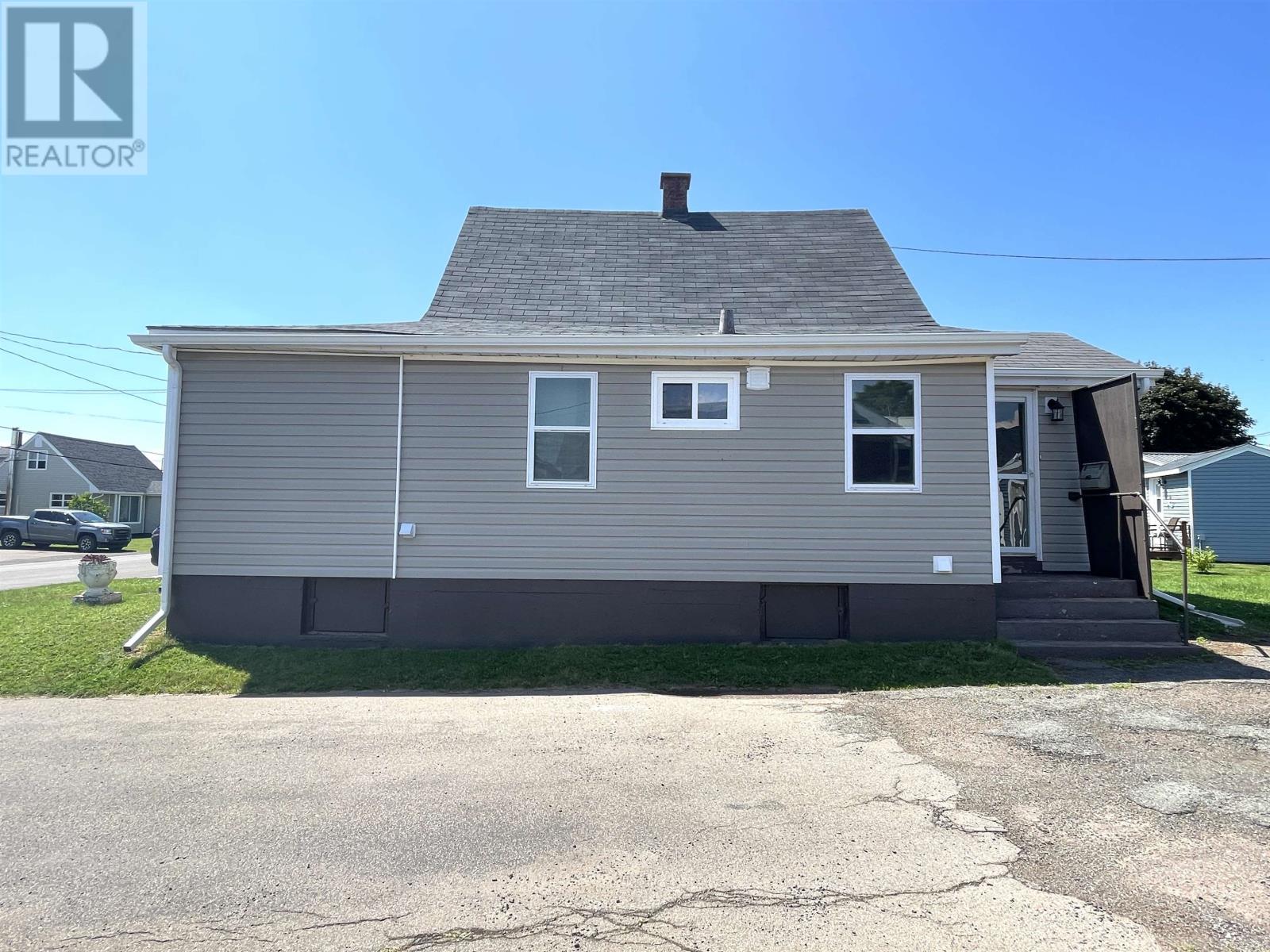533 Sheen Street - 4