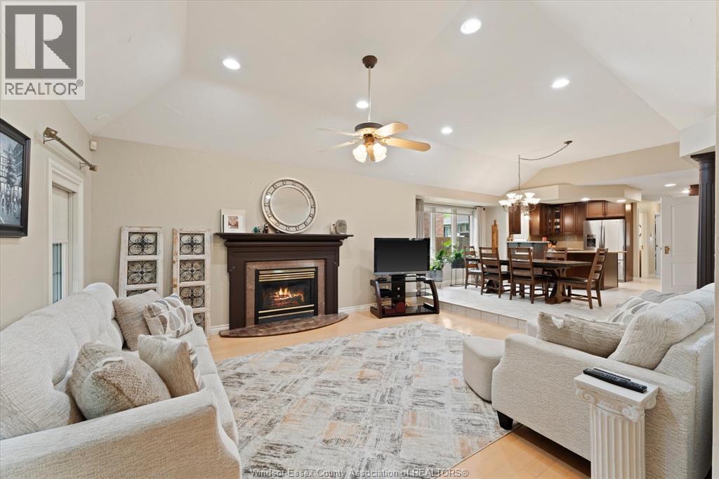 2198 SUZANNE STREET - 7