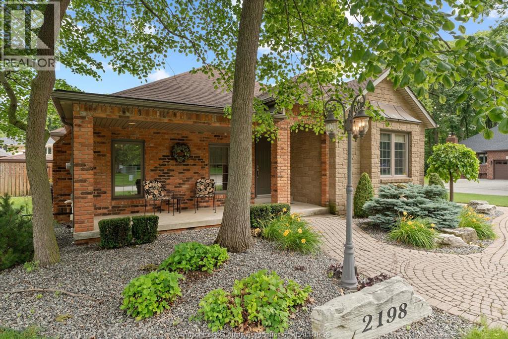 2198 SUZANNE STREET - 2