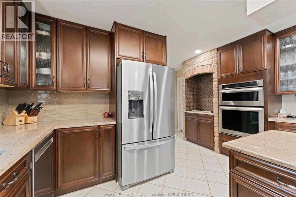 2198 SUZANNE STREET - 18