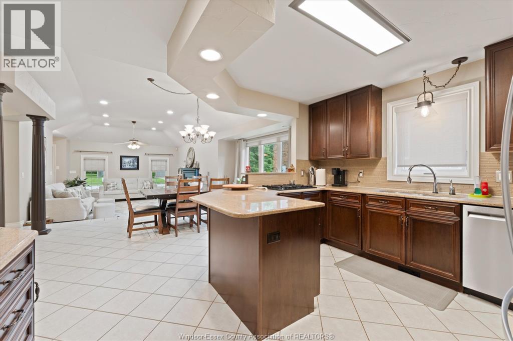 2198 SUZANNE STREET - 20