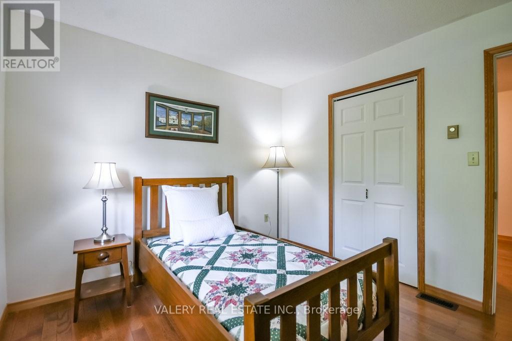215 FRASER STREET - 17