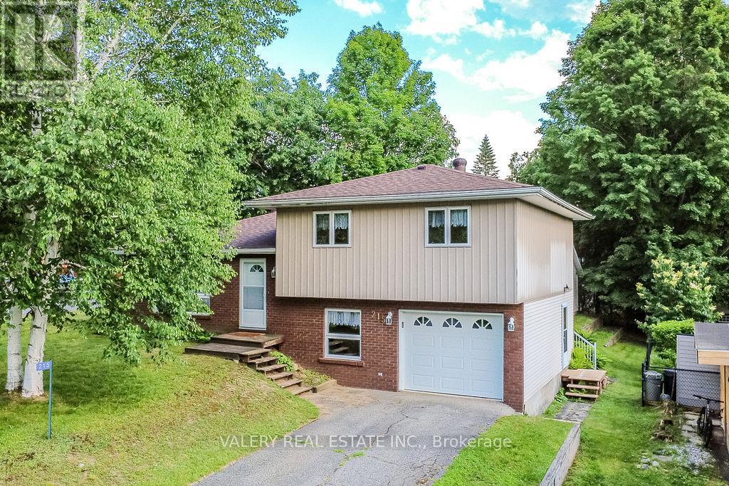 215 FRASER STREET - 3