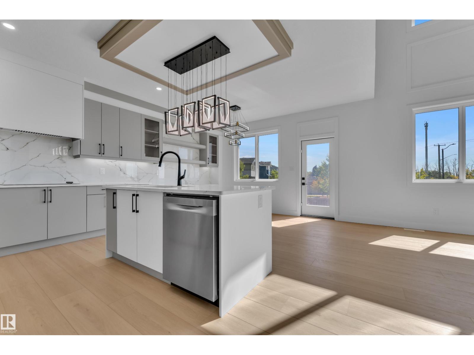 207 Linden LO - 13