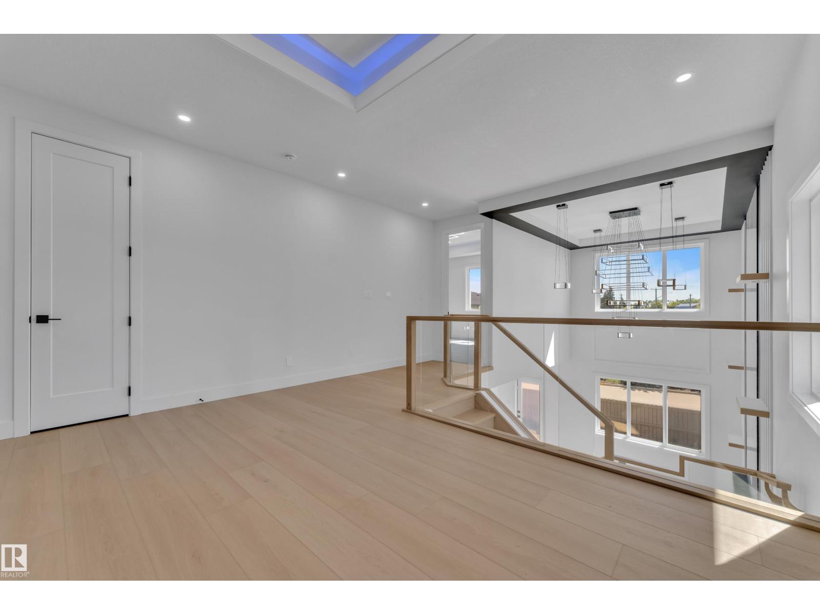 207 Linden LO - 26