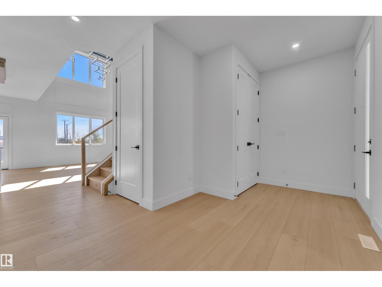 207 Linden LO - 8