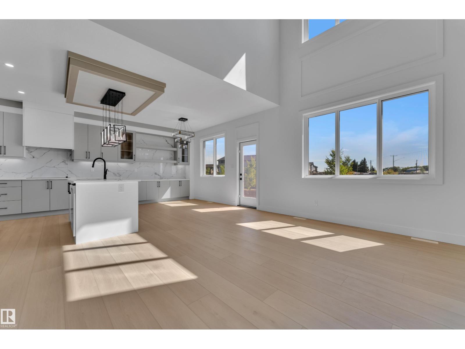 207 Linden LO - 17