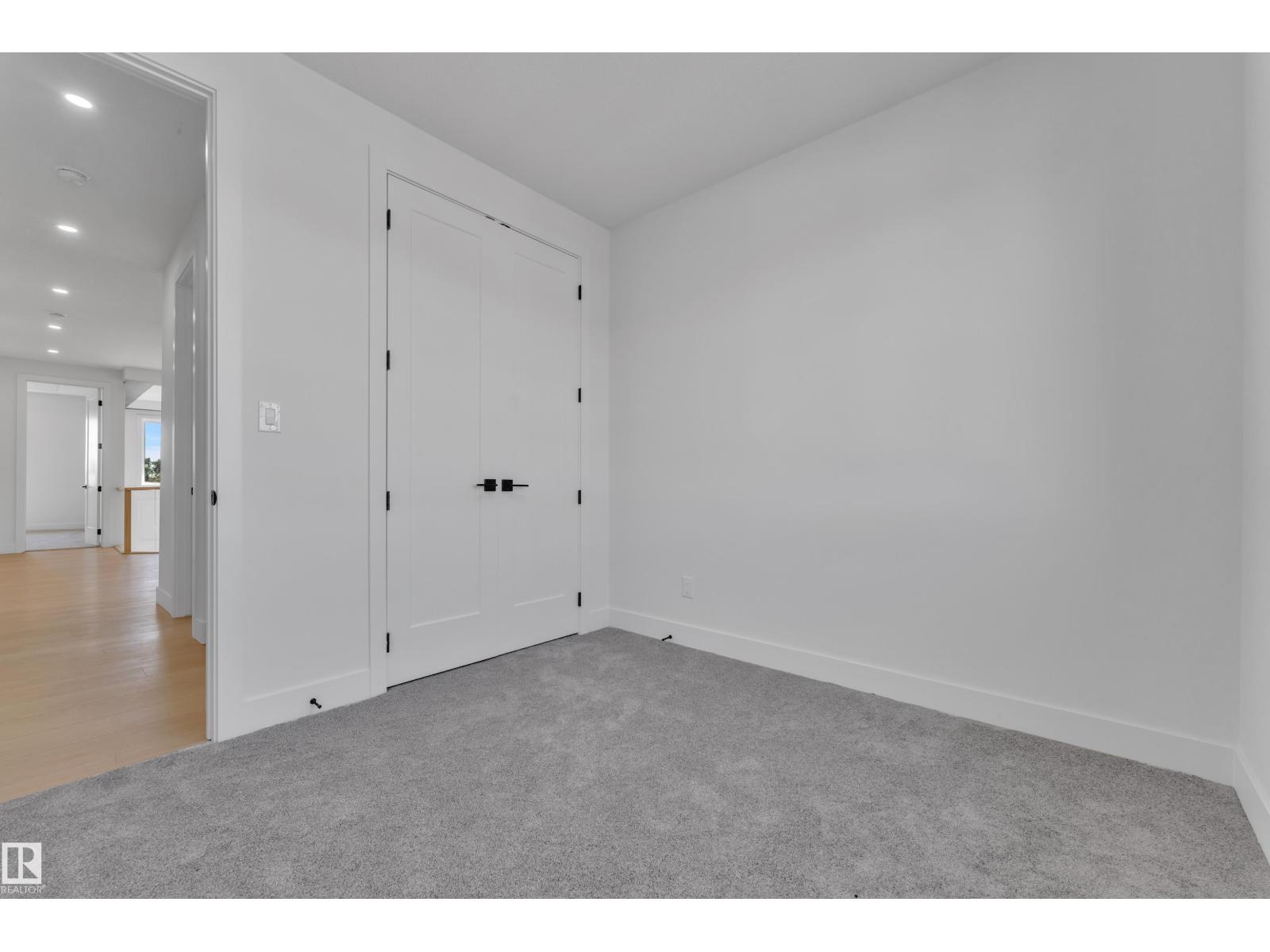 207 Linden LO - 40