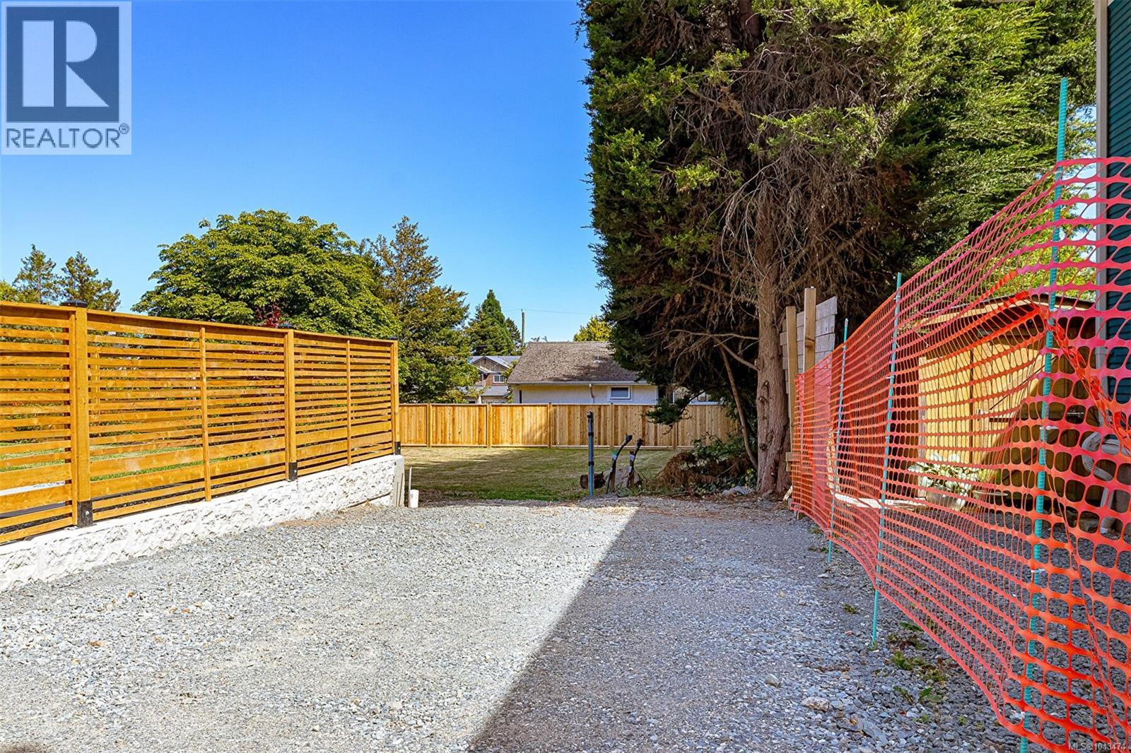 3141 Balfour Ave - 9