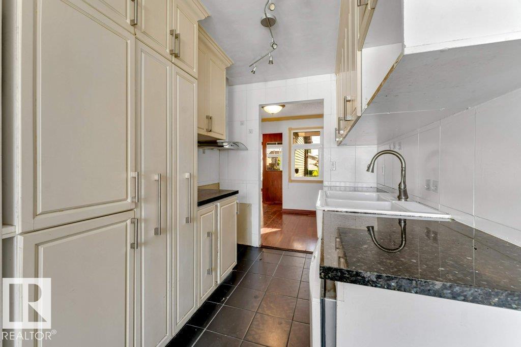 4337 38 ST NW NW - 20