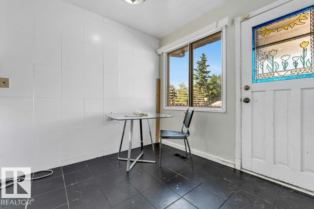 4337 38 ST NW NW - 23