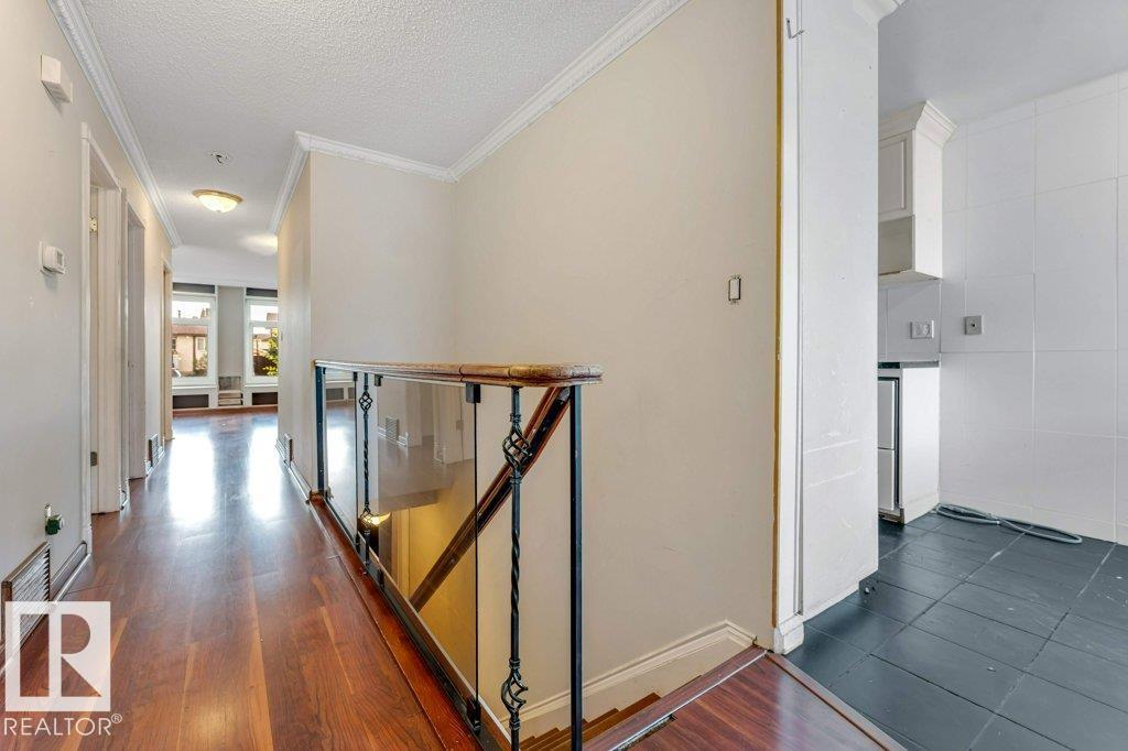 4337 38 ST NW NW - 24