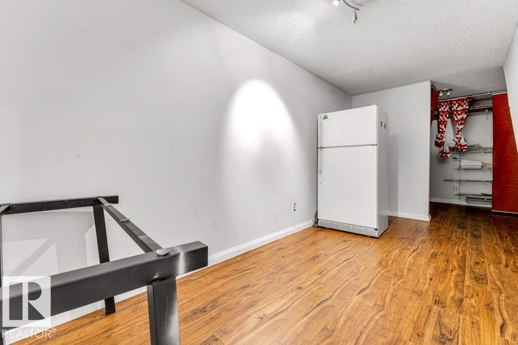 4337 38 ST NW NW - 39
