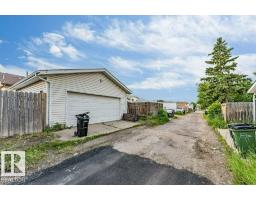 Bedroom 3 - 4337 38 St Nw Nw, Edmonton, AB T6L5A6 Photo 6