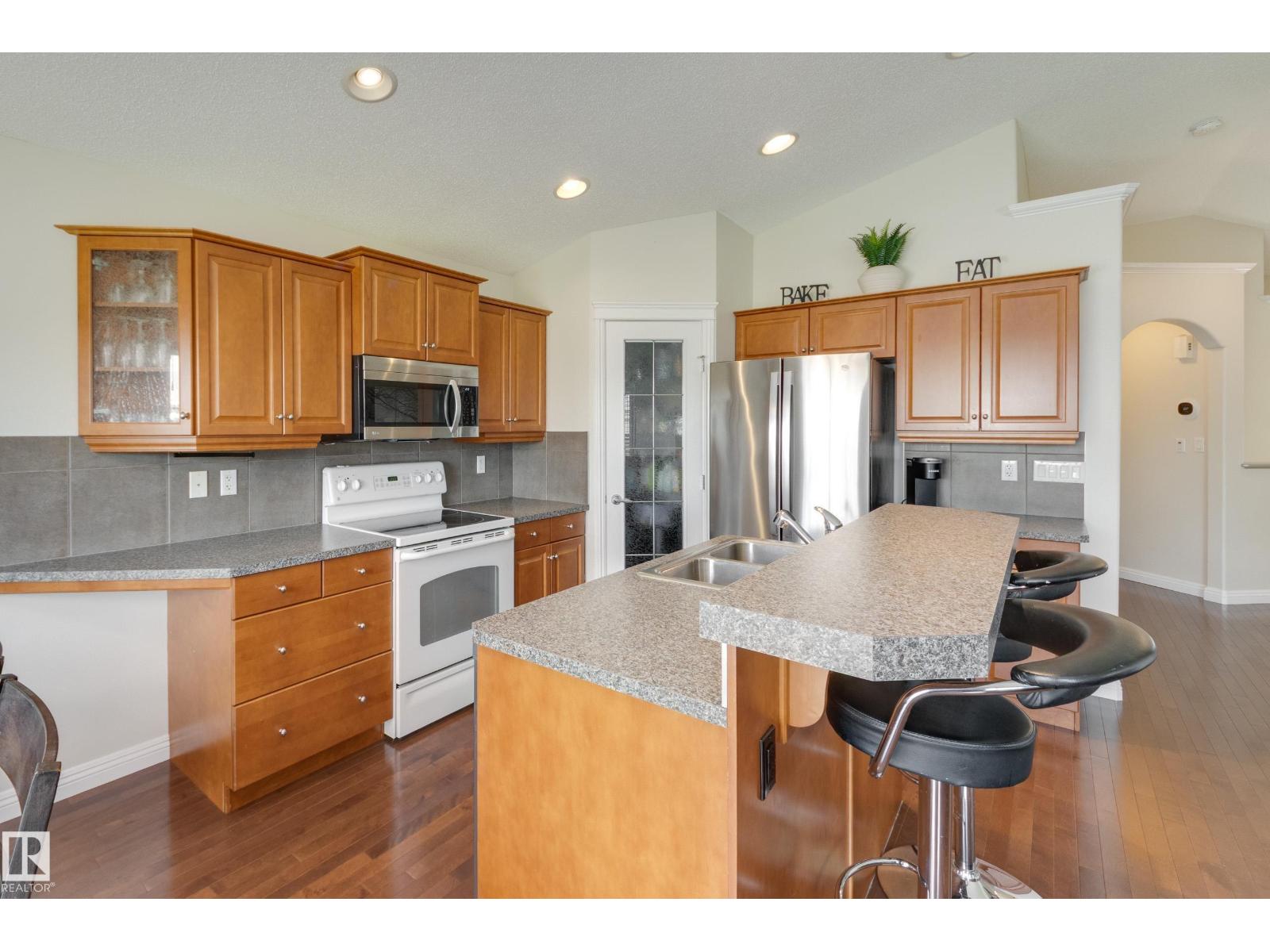 14040 145 AV NW NW - 10