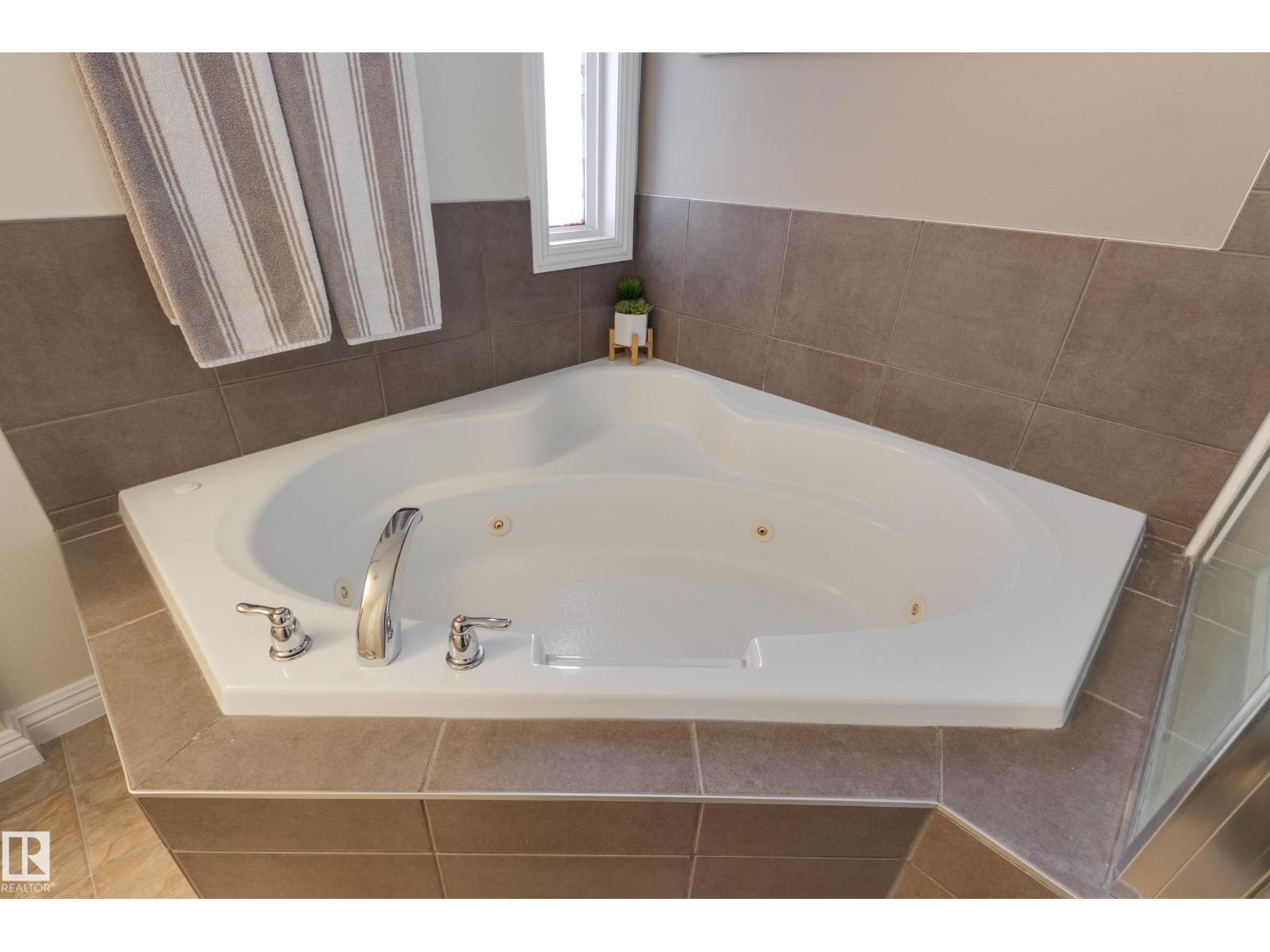 14040 145 AV NW NW - 19