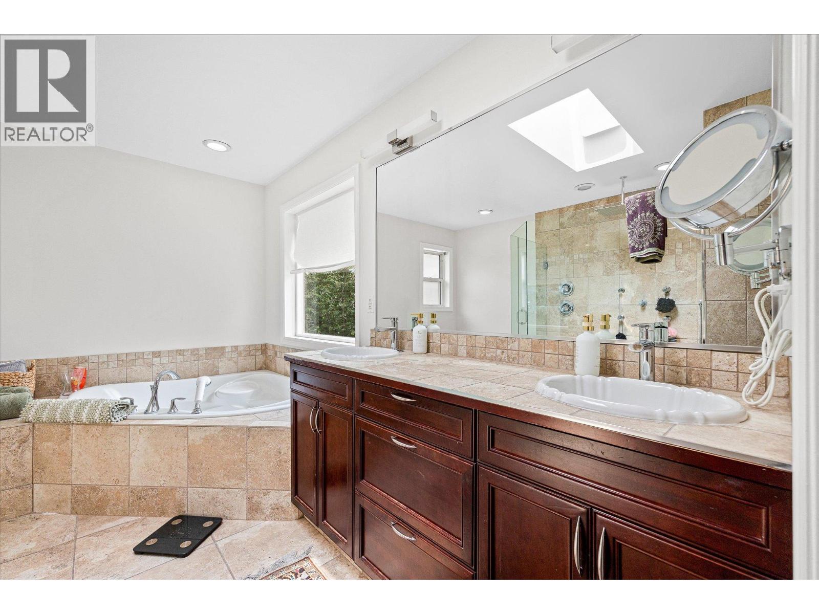 Thumbnail 34