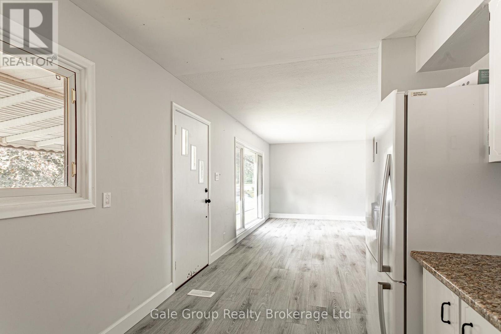 32A GLENDALE DRIVE - 9