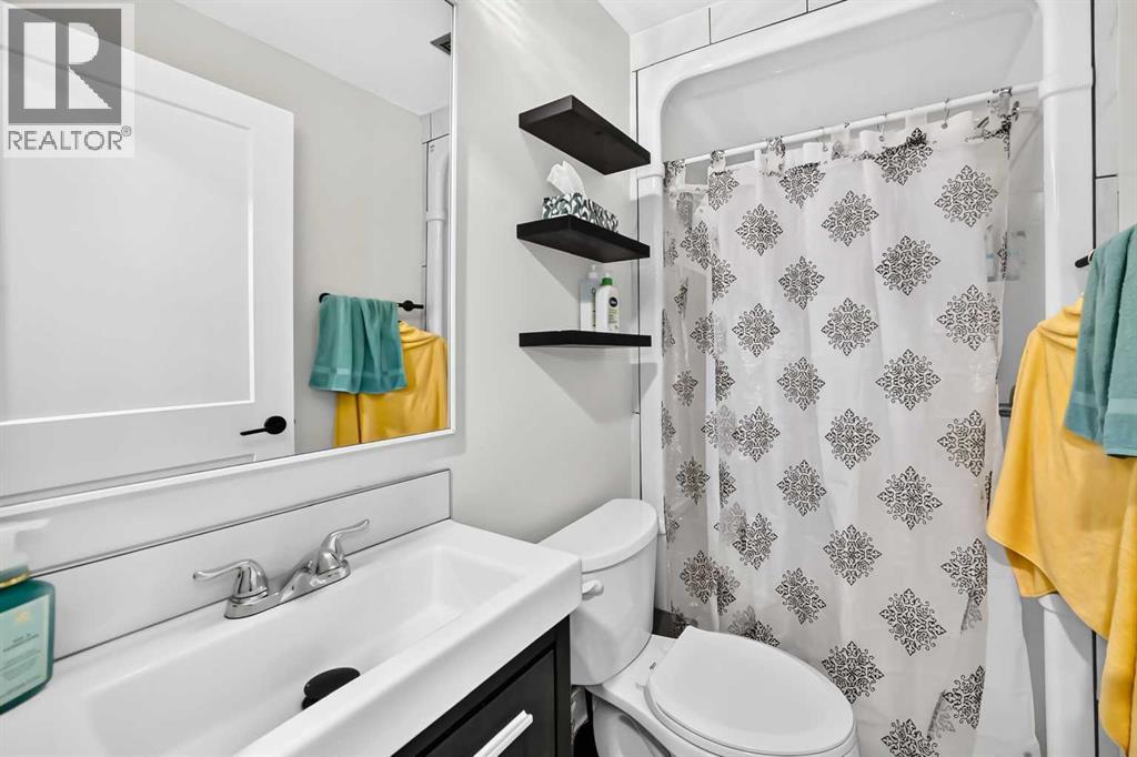 553 Macewan Drive NW - 32