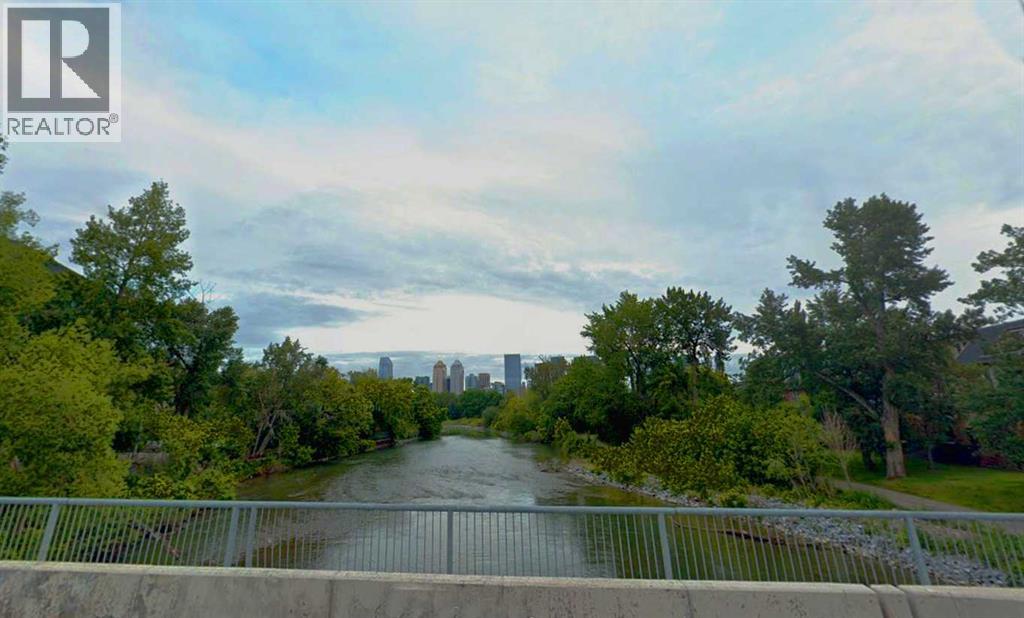 #2A 133 25 Avenue SW - 25