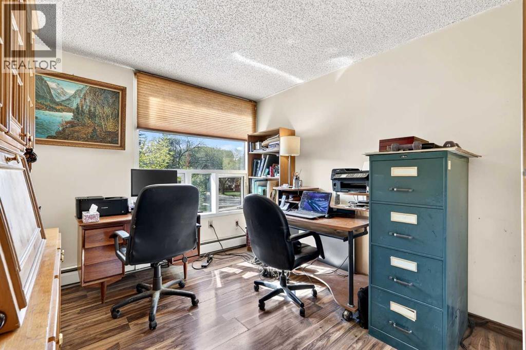 #2A 133 25 Avenue SW - 16