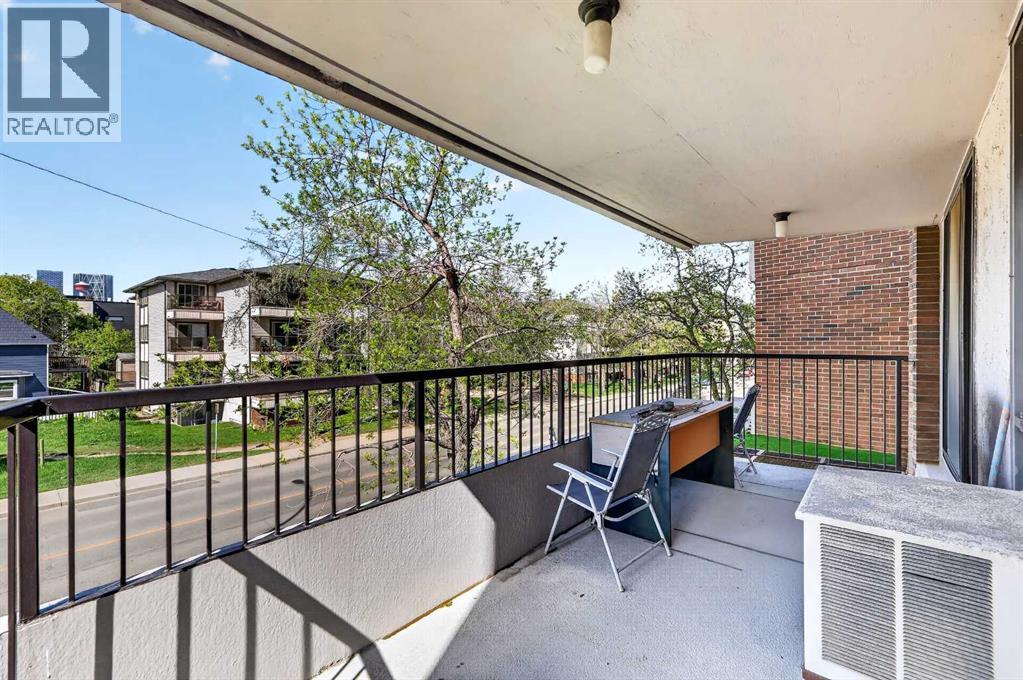 #2A 133 25 Avenue SW - 22