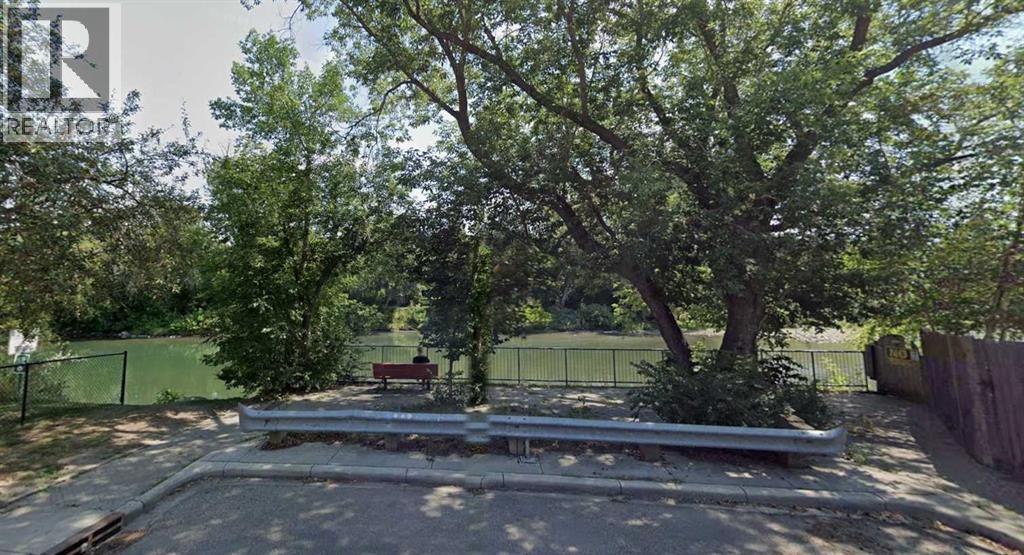 #2A 133 25 Avenue SW - 26