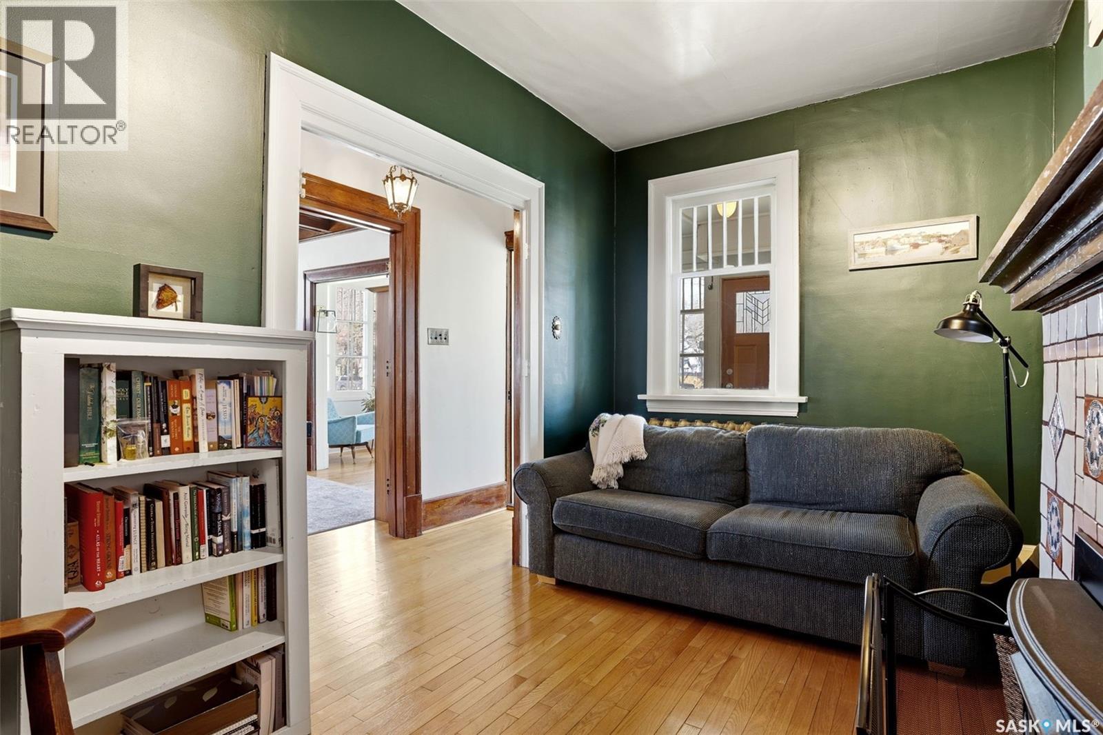 3239 Victoria AVENUE - 20