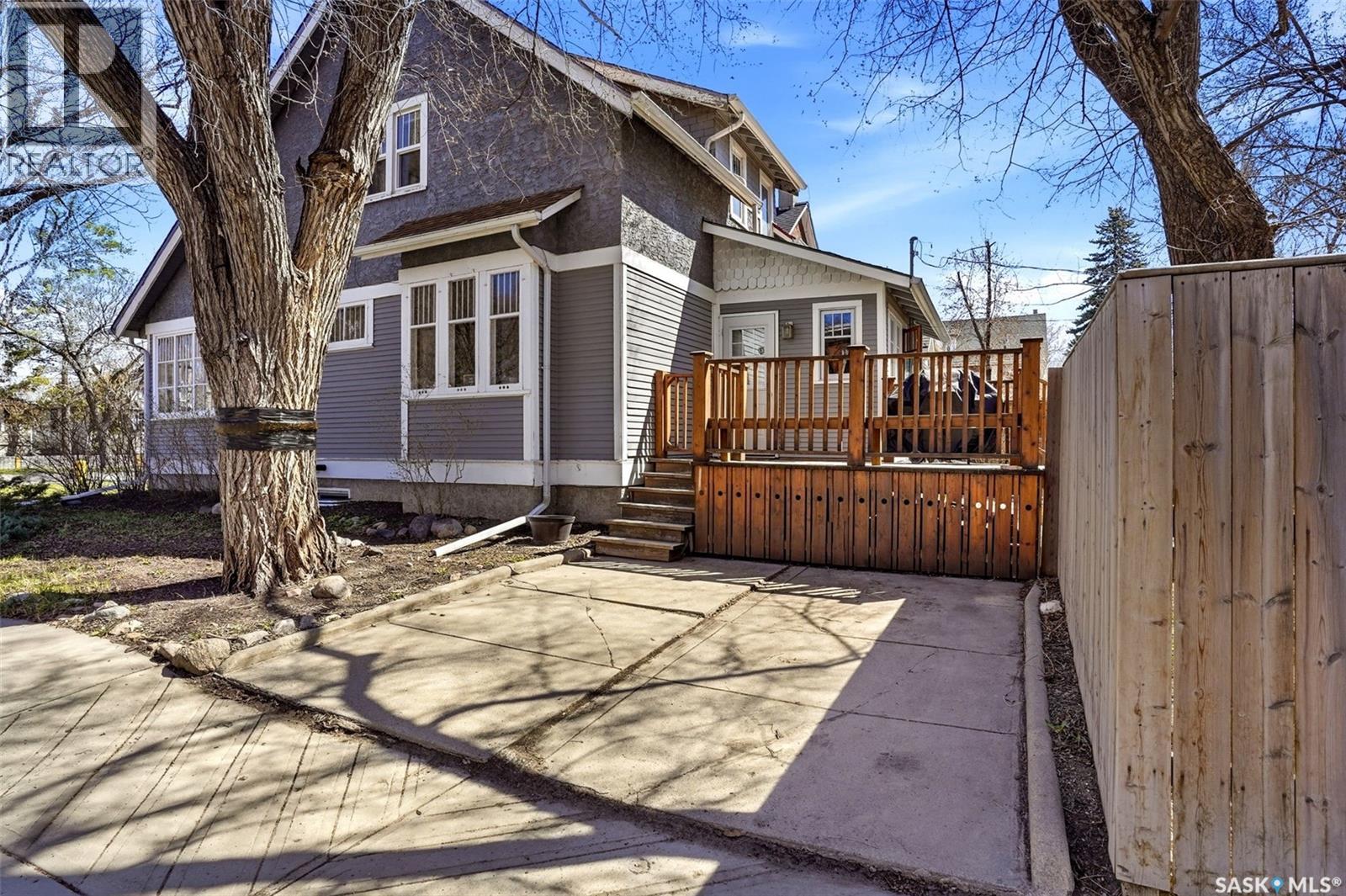 3239 Victoria AVENUE - 45