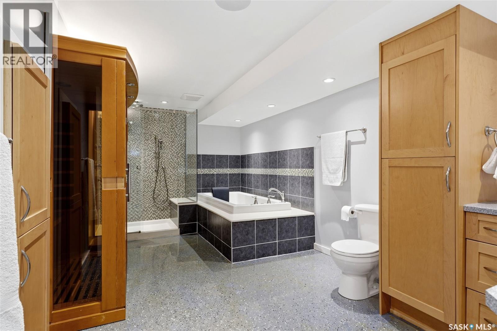 118 Lincoln DRIVE - 43