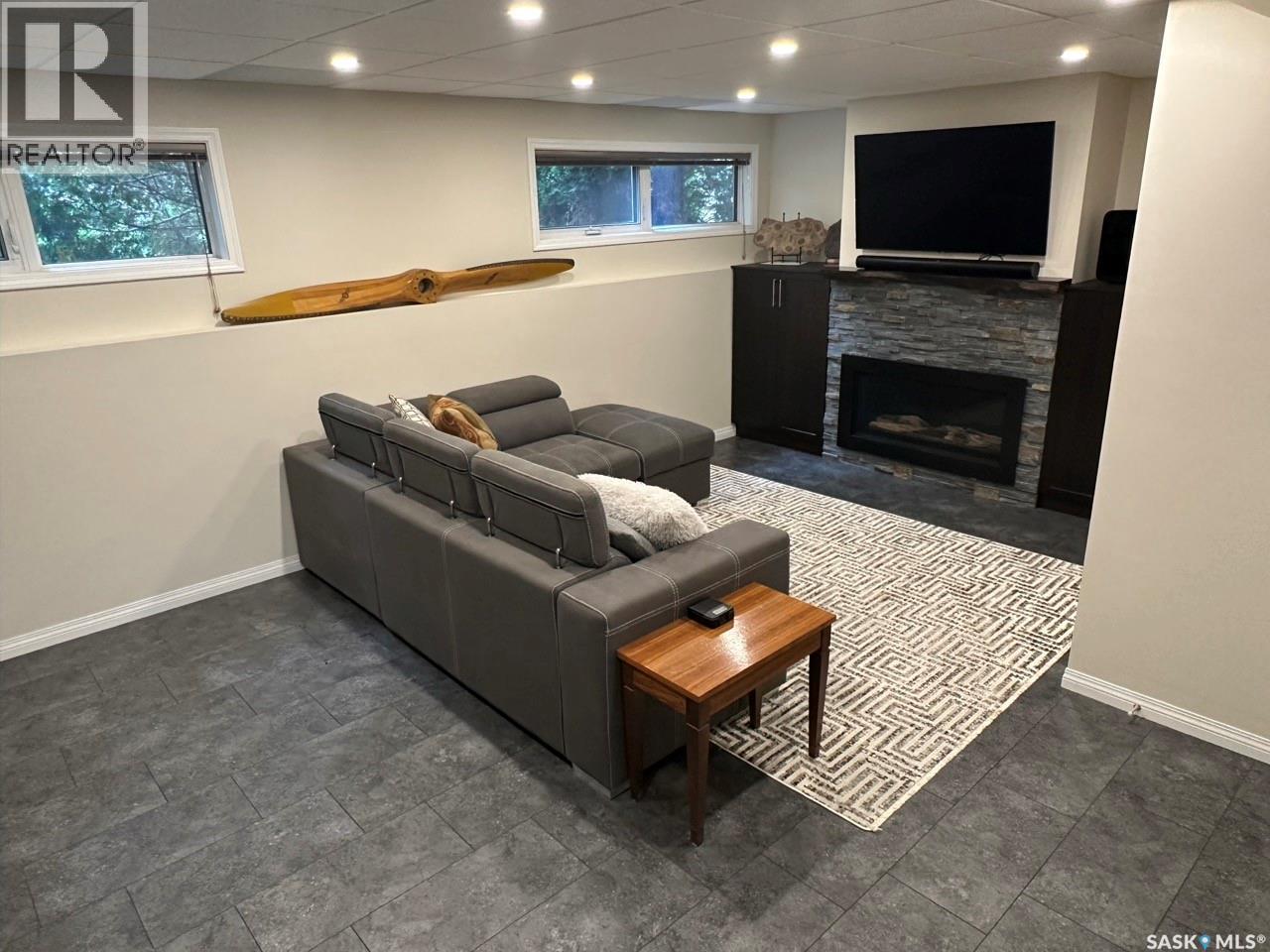 19 Sampson PLACE - 19