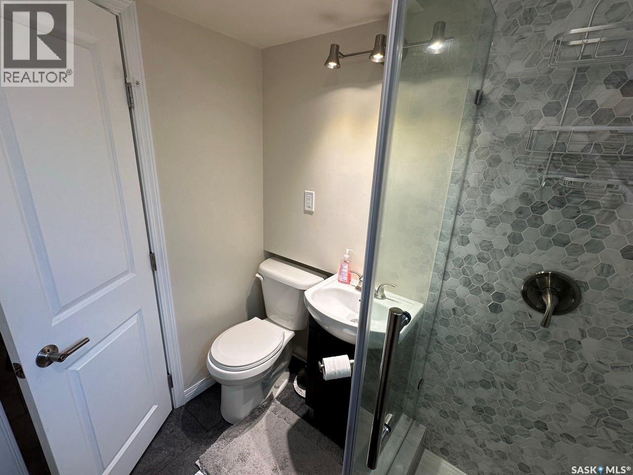 19 Sampson PLACE - 22