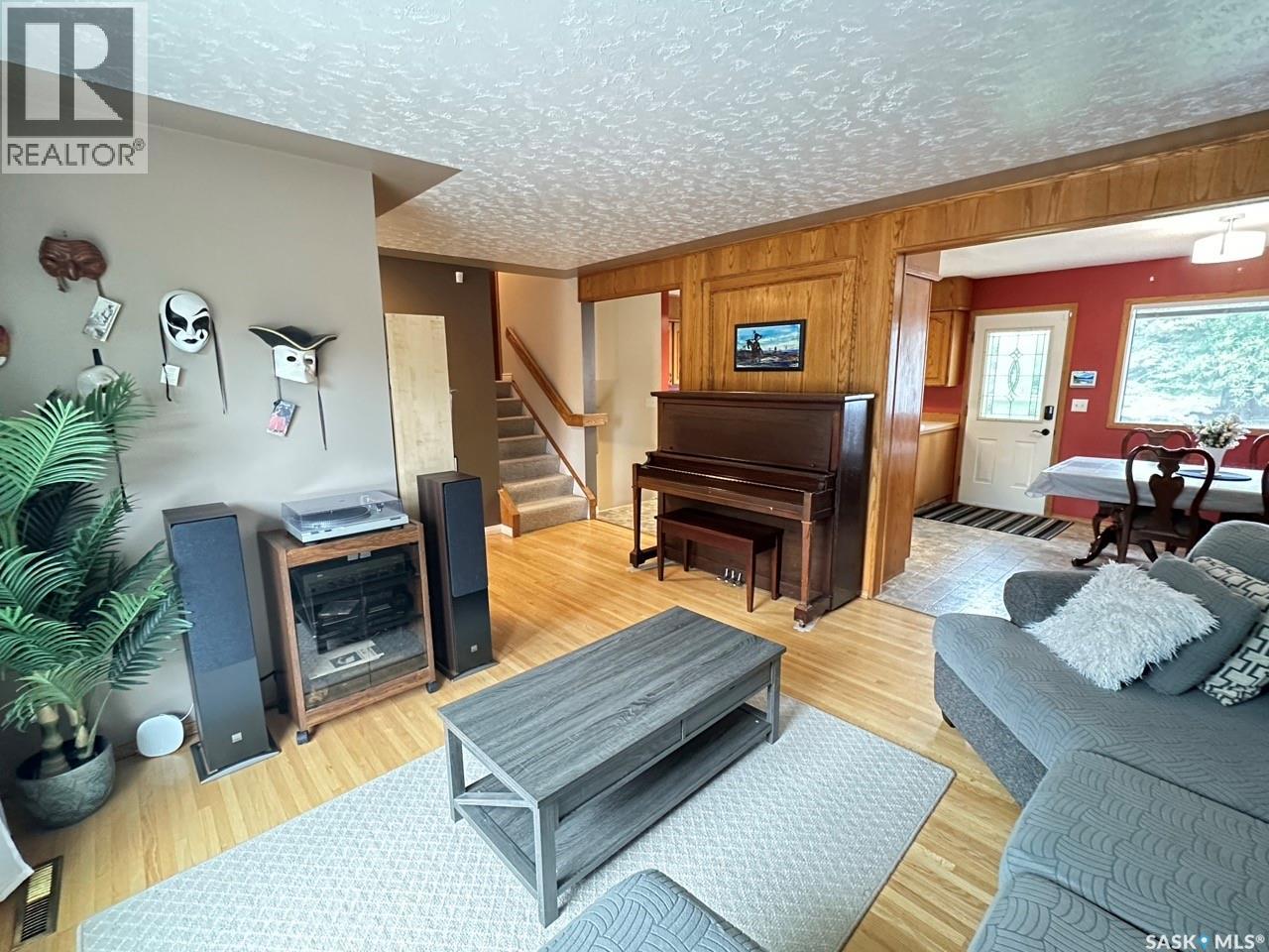 19 Sampson PLACE - 4