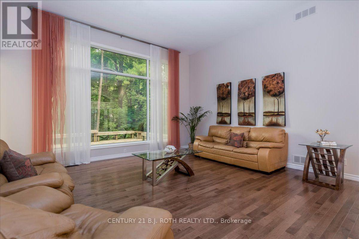 3925 ALGOMA AVENUE - Image 14