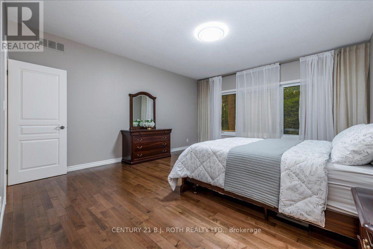 3925 ALGOMA AVENUE - Image 27