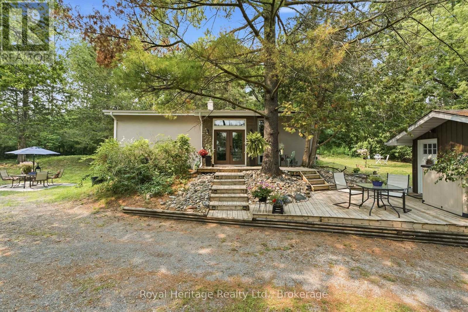 30 STOCKDALE ROAD - 1