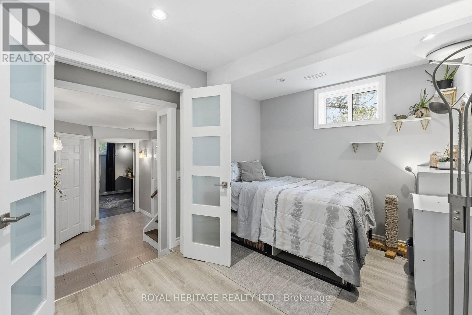 30 STOCKDALE ROAD - 18