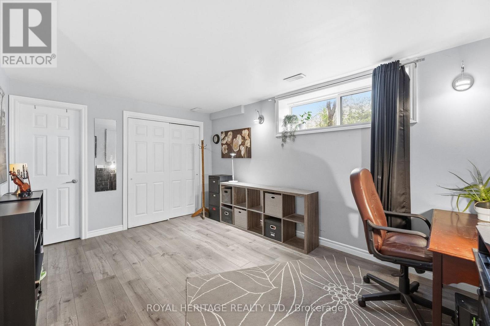30 STOCKDALE ROAD - 22