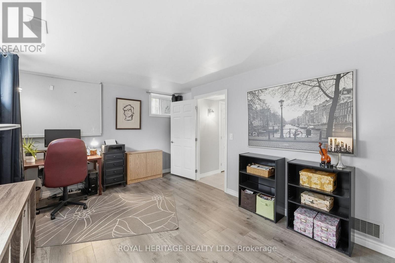 30 STOCKDALE ROAD - 23