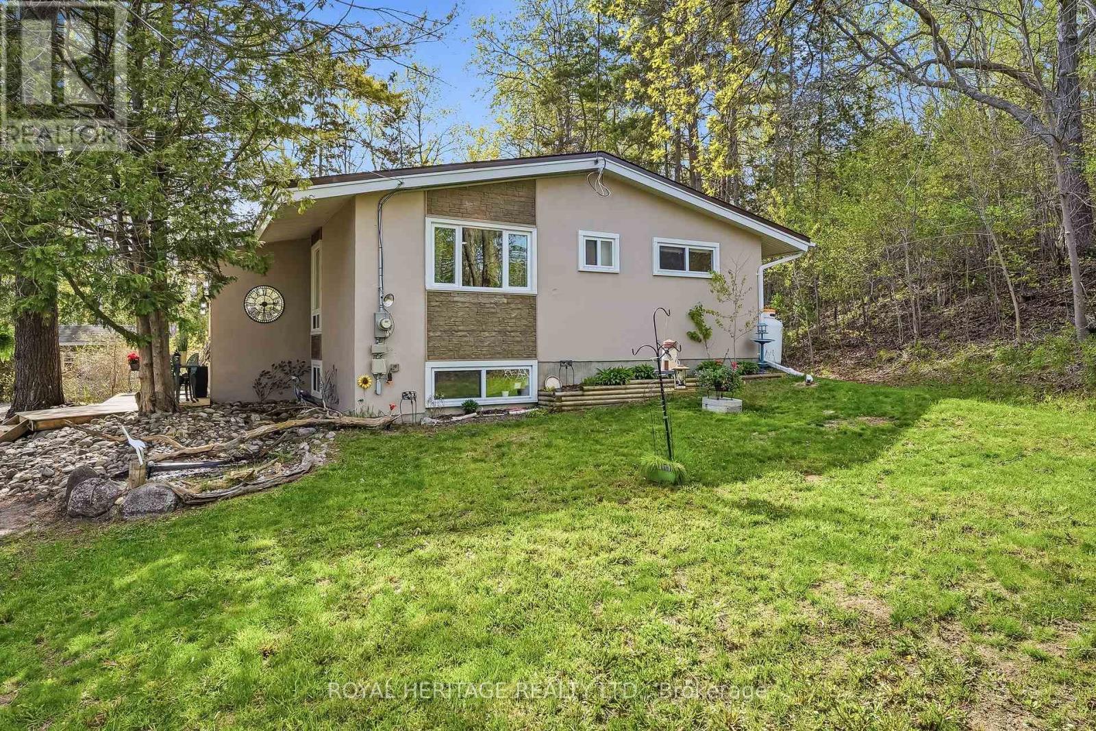 30 STOCKDALE ROAD - 31