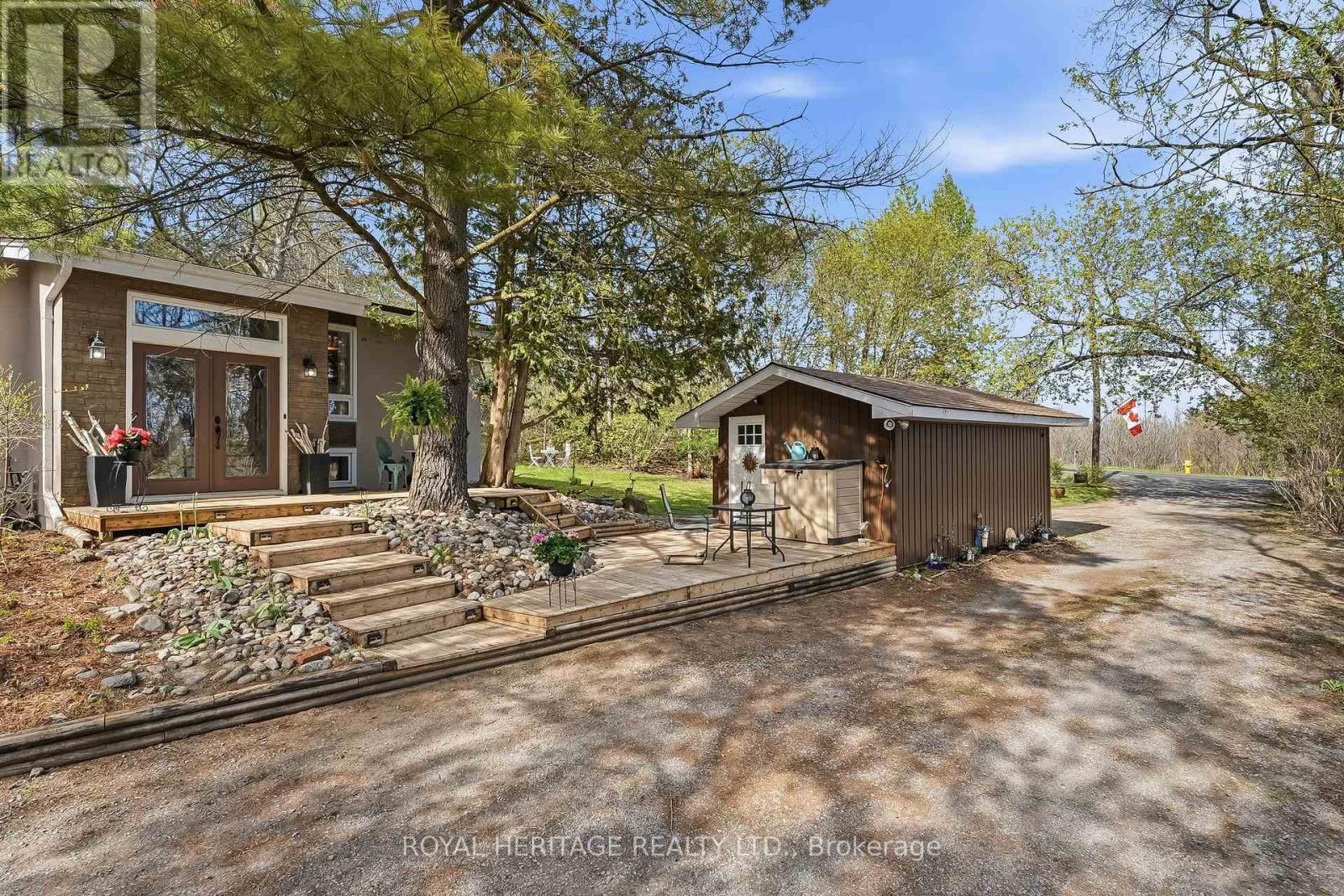 30 STOCKDALE ROAD - 33