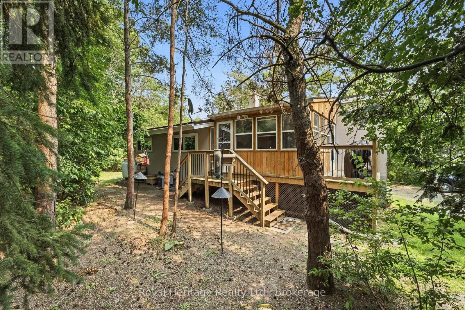 30 STOCKDALE ROAD - 36