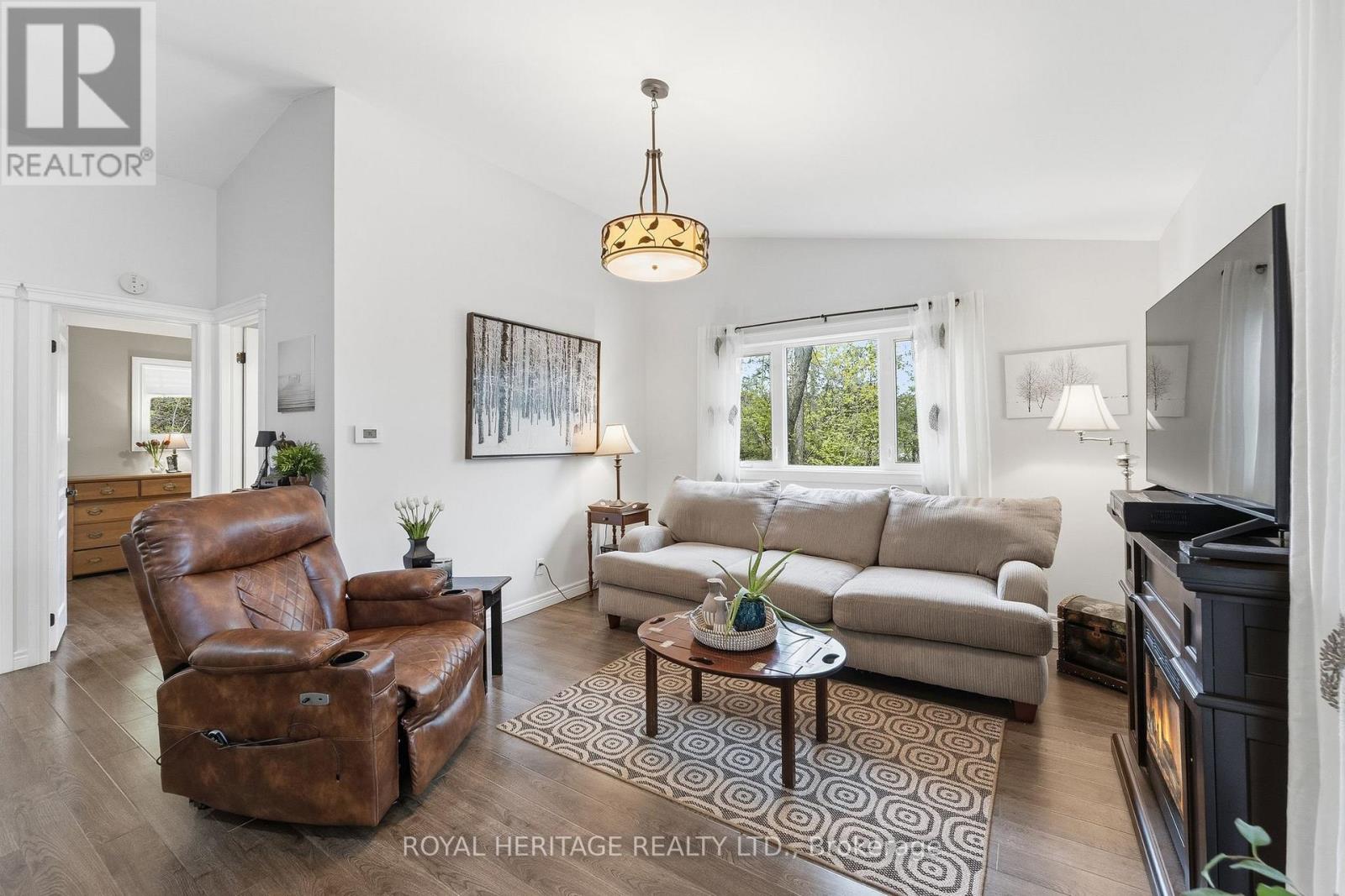 30 STOCKDALE ROAD - 7